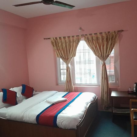 Hotel Village Inn Pokhara Dış mekan fotoğraf