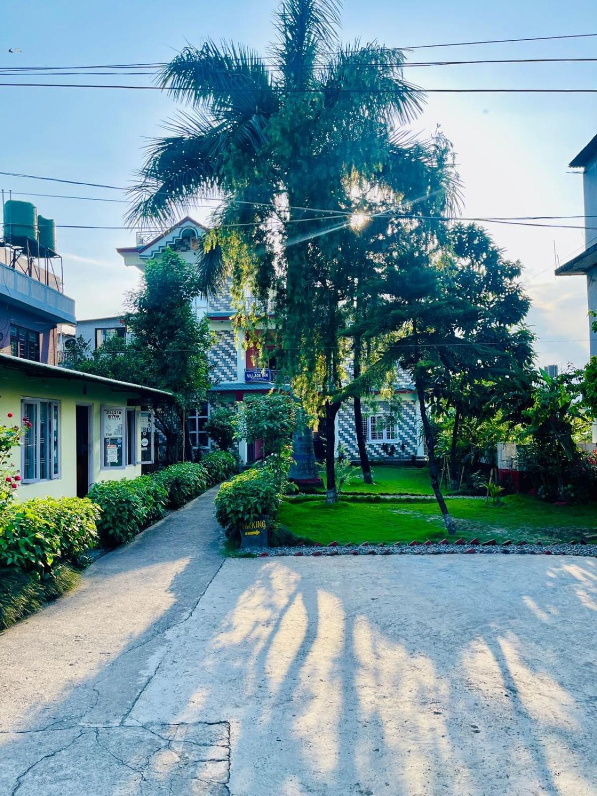 Hotel Village Inn Pokhara Dış mekan fotoğraf