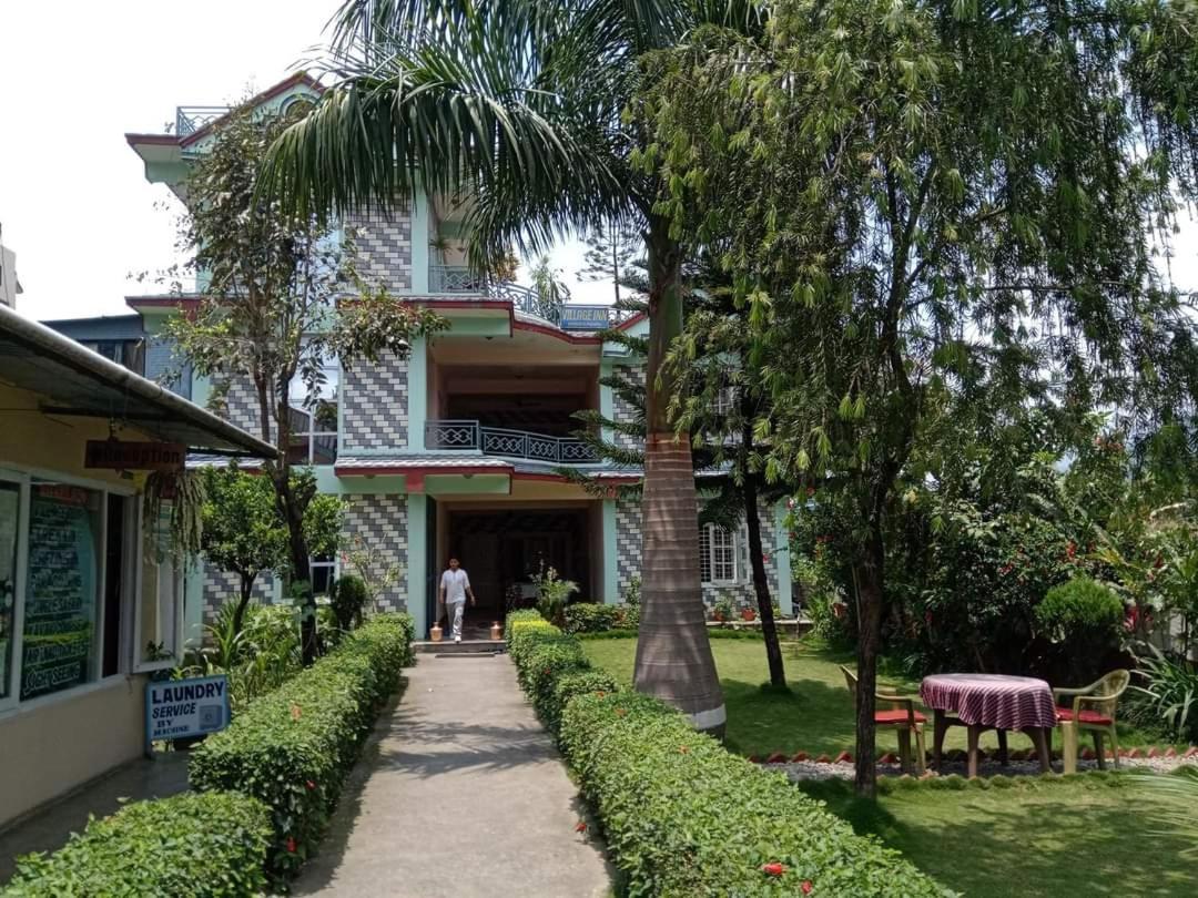 Hotel Village Inn Pokhara Dış mekan fotoğraf