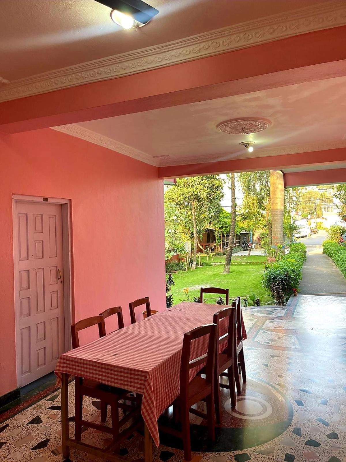 Hotel Village Inn Pokhara Dış mekan fotoğraf