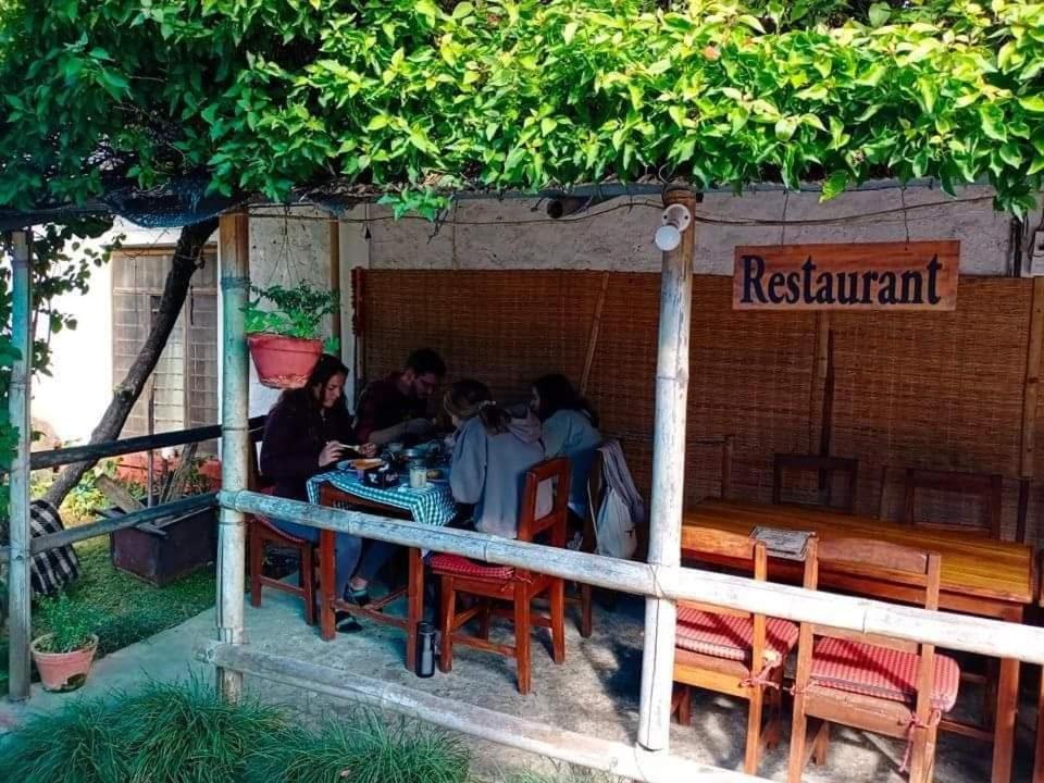 Hotel Village Inn Pokhara Dış mekan fotoğraf