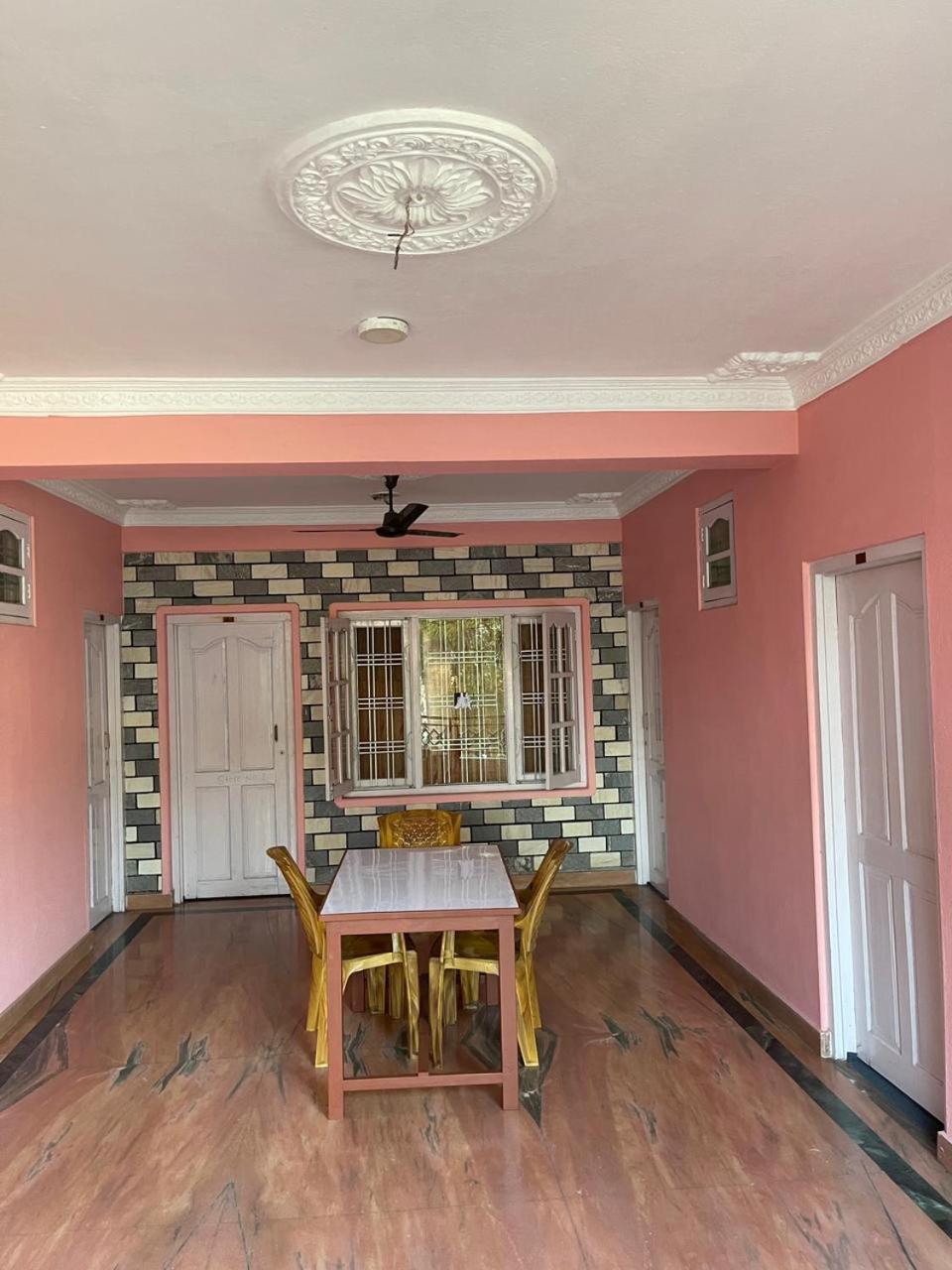 Hotel Village Inn Pokhara Dış mekan fotoğraf