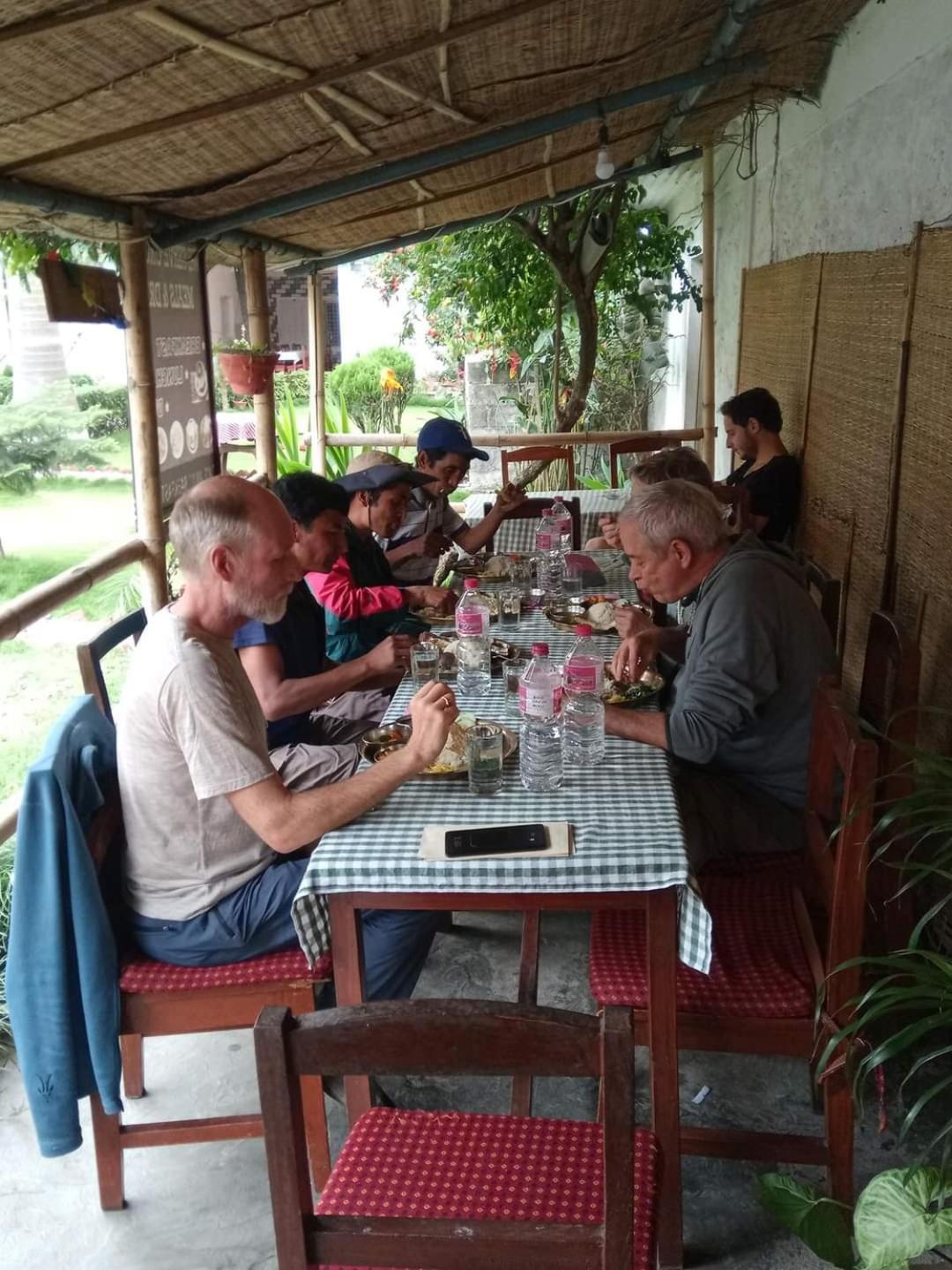 Hotel Village Inn Pokhara Dış mekan fotoğraf
