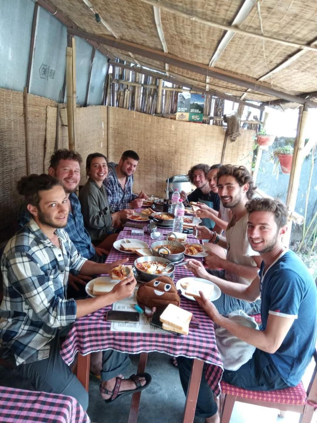 Hotel Village Inn Pokhara Dış mekan fotoğraf