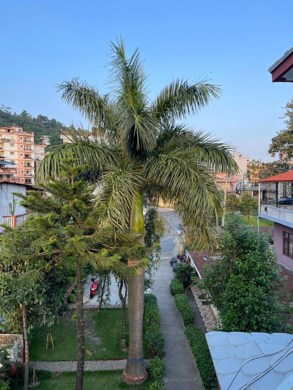 Hotel Village Inn Pokhara Dış mekan fotoğraf