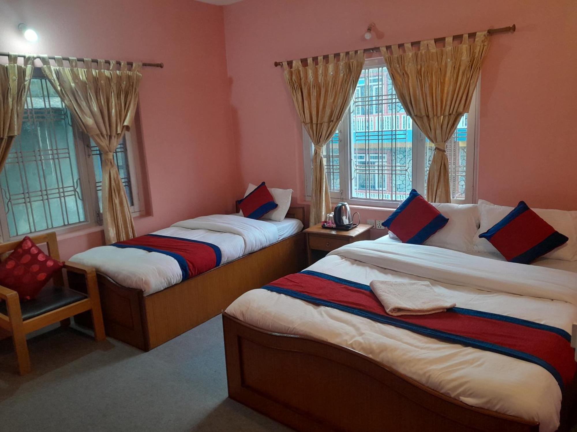 Hotel Village Inn Pokhara Dış mekan fotoğraf