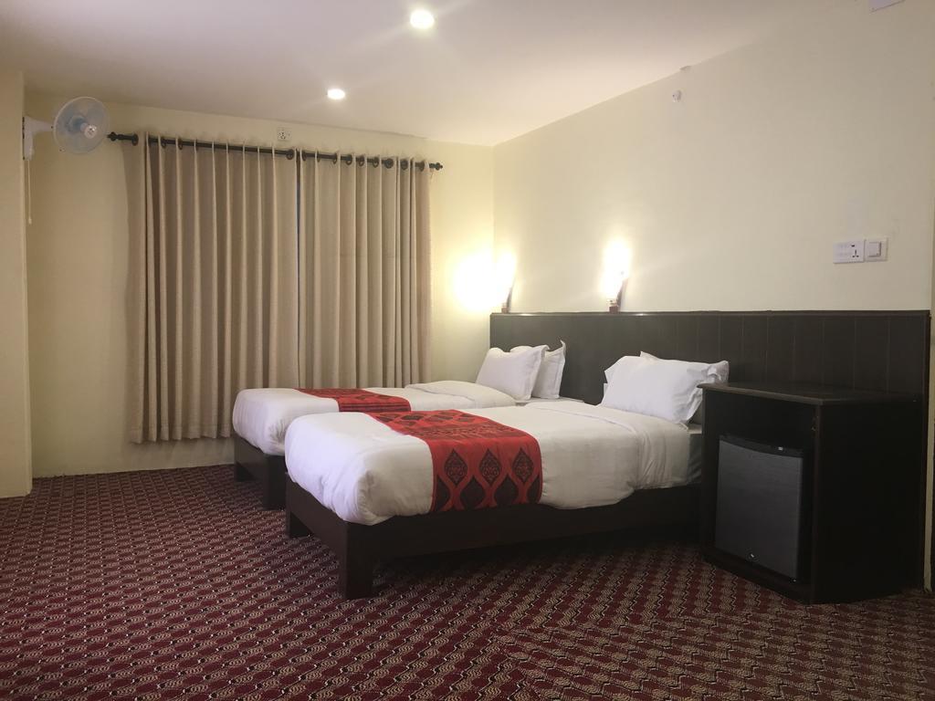 Hotel Village Inn Pokhara Dış mekan fotoğraf