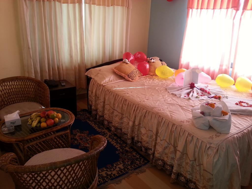 Hotel Village Inn Pokhara Dış mekan fotoğraf