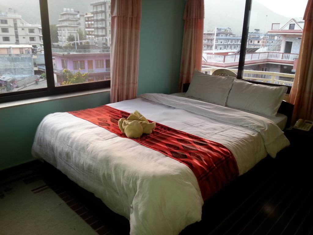 Hotel Village Inn Pokhara Dış mekan fotoğraf