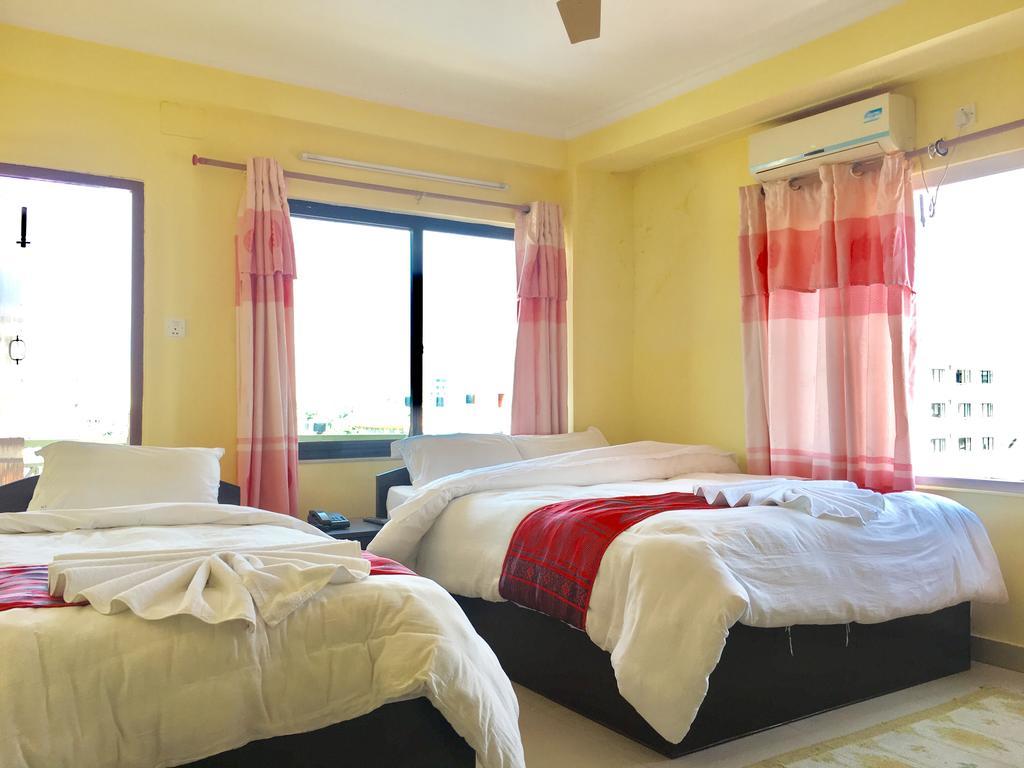 Hotel Village Inn Pokhara Dış mekan fotoğraf