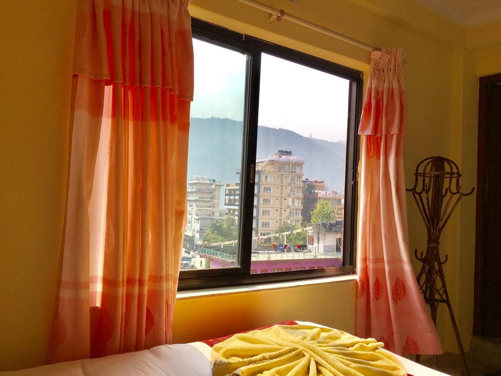 Hotel Village Inn Pokhara Dış mekan fotoğraf