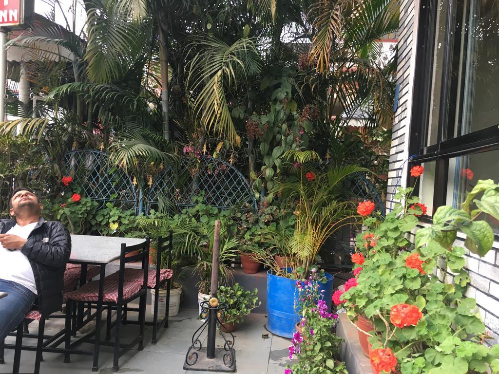Hotel Village Inn Pokhara Dış mekan fotoğraf