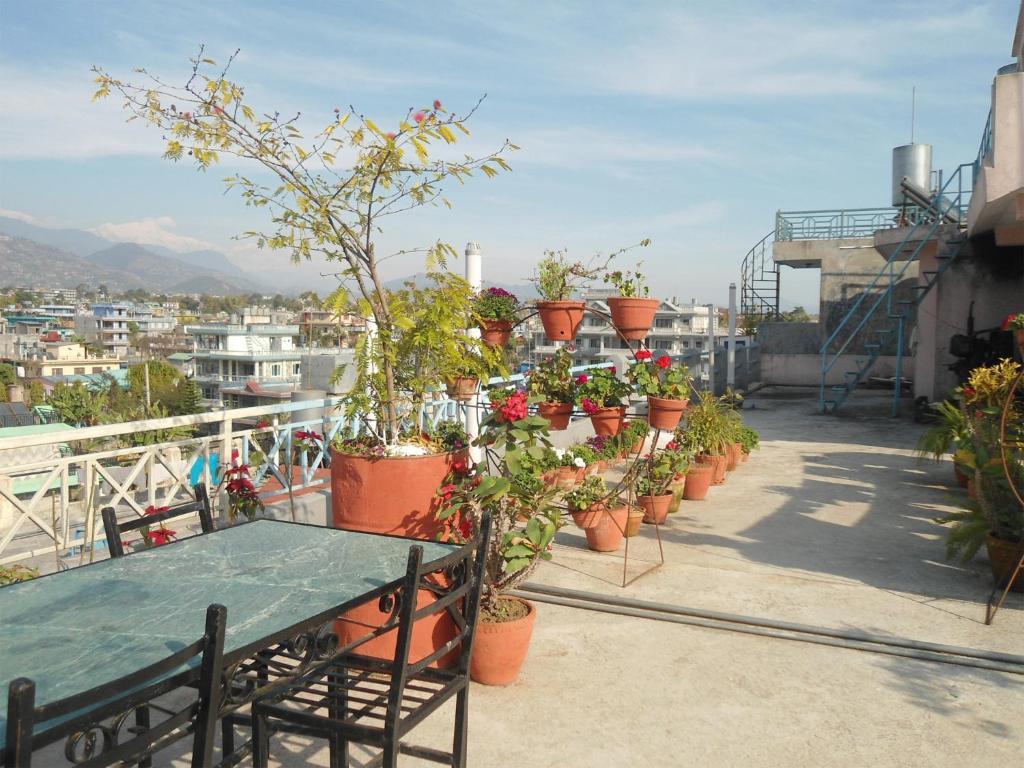 Hotel Village Inn Pokhara Dış mekan fotoğraf